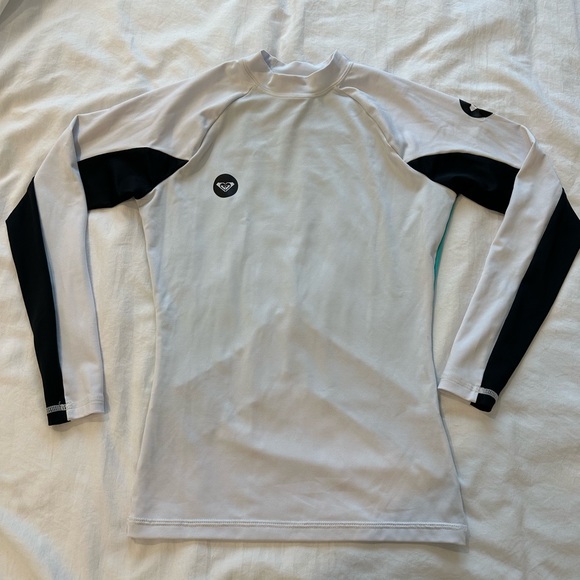 Roxy Rashguard Size 6 Never Worn - Picture 1 of 2